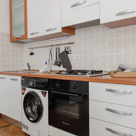 H11 Casa Francesca - Centro 산레모